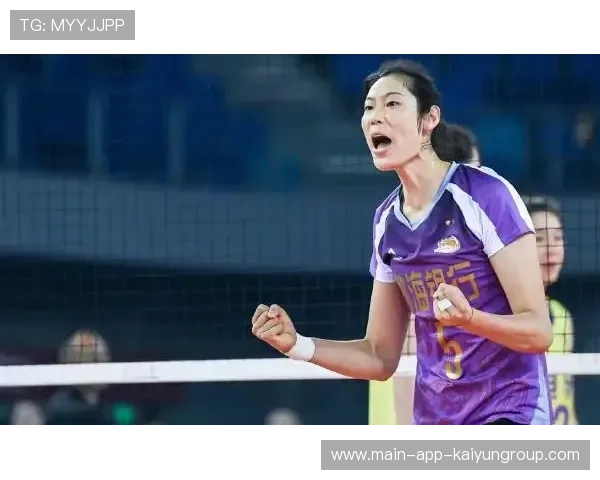 今夏险些无球可打的MVP！现在成三核球队老大，却带不动垃圾兄弟